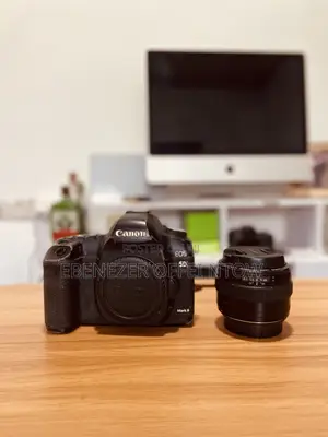 Canon 5d Mark 2 With 50mm Usm 1.2 Aperture