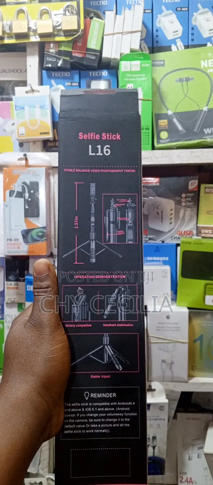 L16 Selfie Stick With Stand