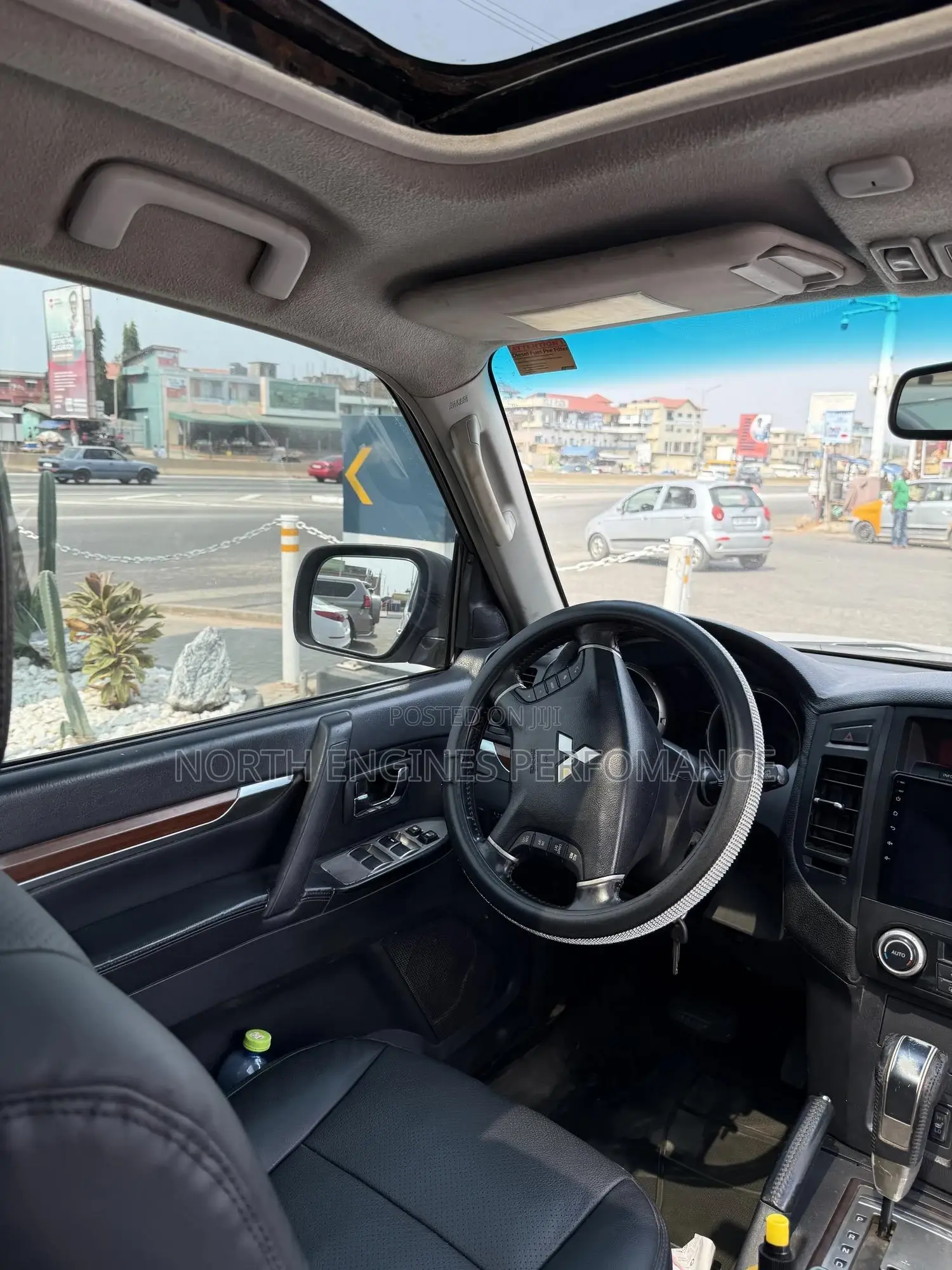 Mitsubishi Pajero 2011 Silver