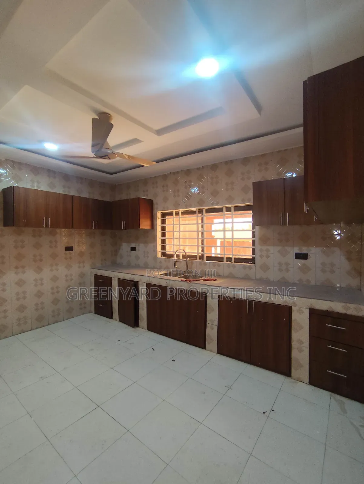 4bdrm House in Oyarifa, Ghana Flag for sale