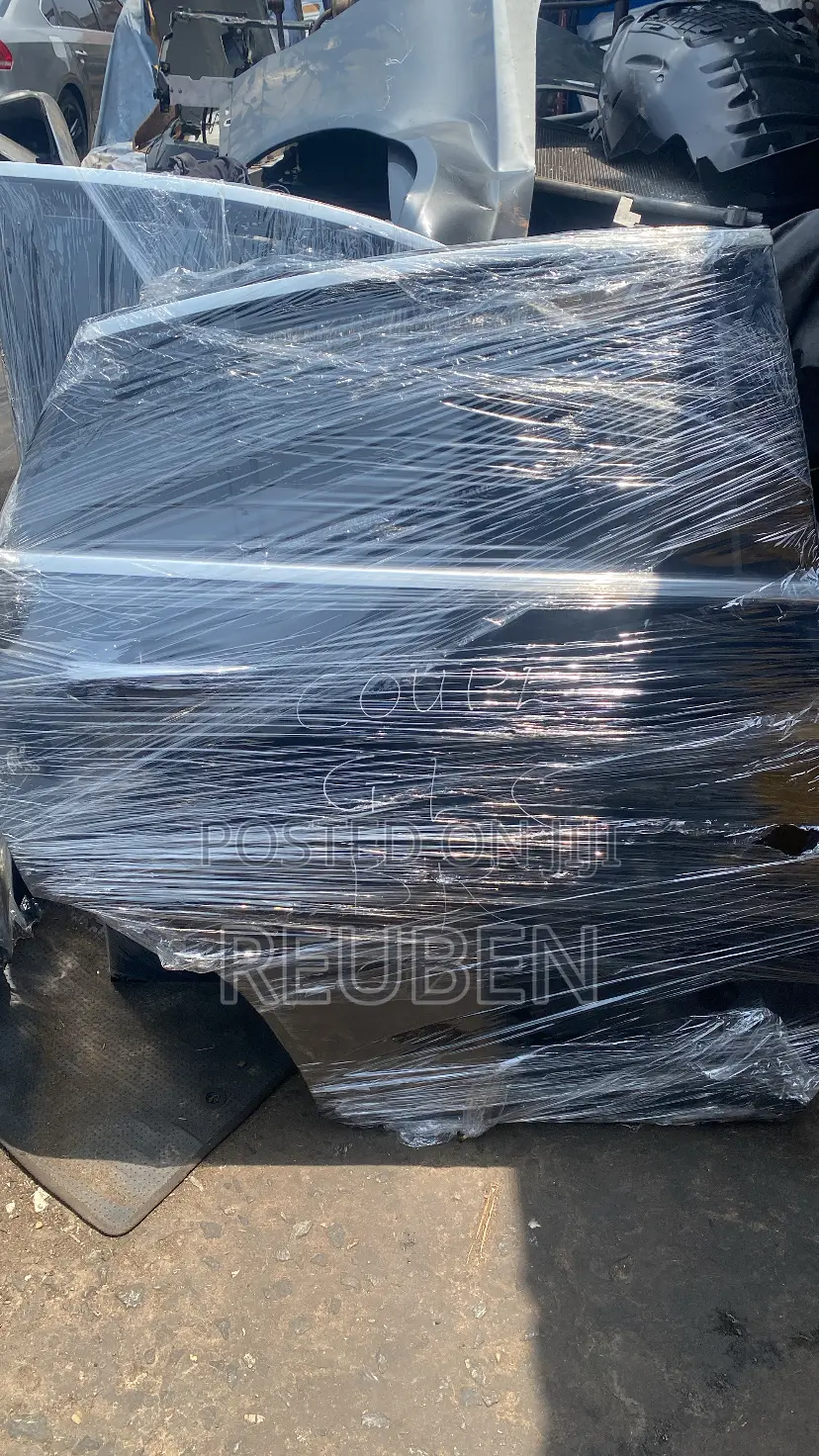 Mercedes Benz GLC 300 Doors