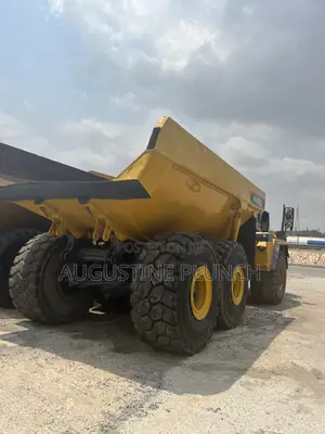 Tomatsu Adt Dump Truck