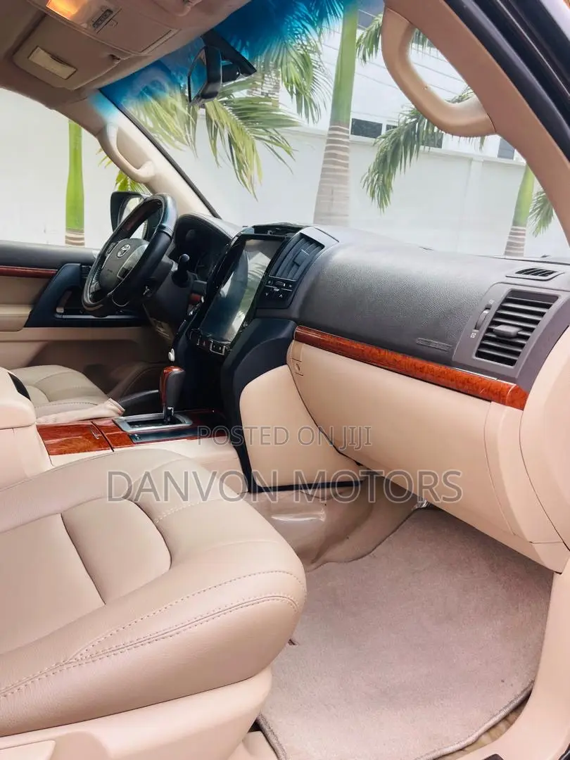 Toyota Land Cruiser 4.5 V8 GXR 2014 Black