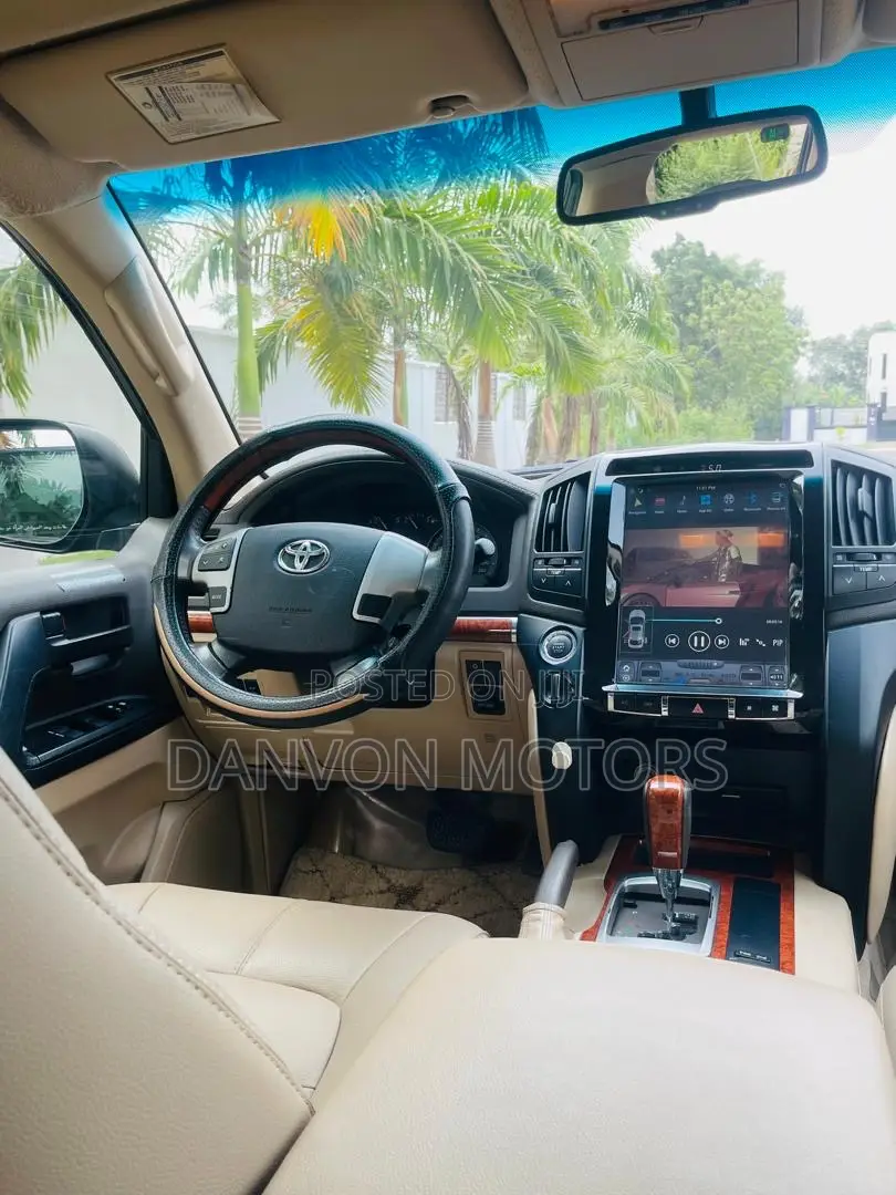 Toyota Land Cruiser 4.5 V8 GXR 2014 Black