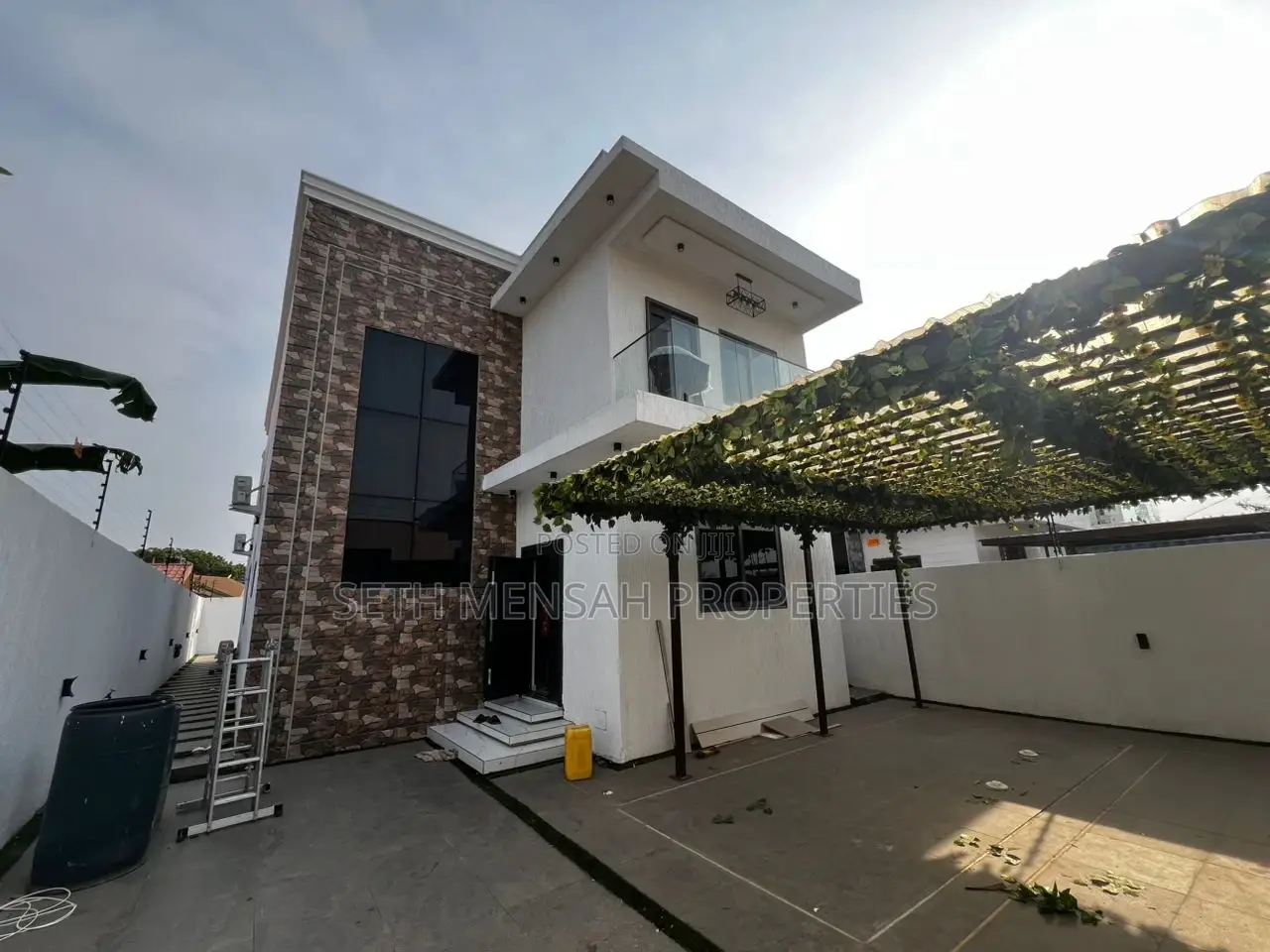 4bdrm House in Seth, Baatsona Total for sale