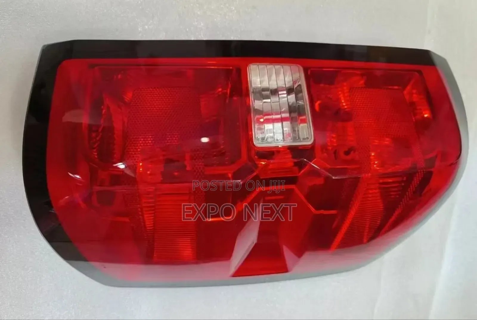 2014-2018 Chevrolet Silverado Tail Light