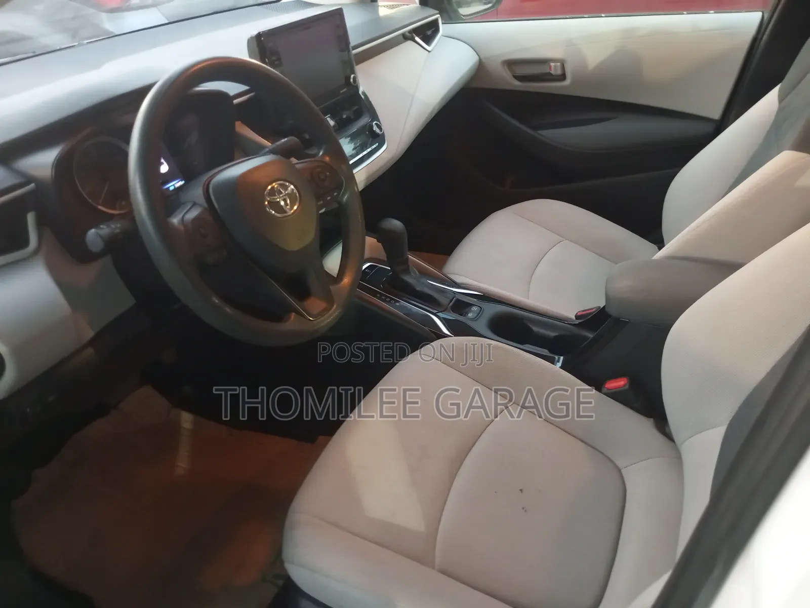 Toyota Corolla LE 2022 White
