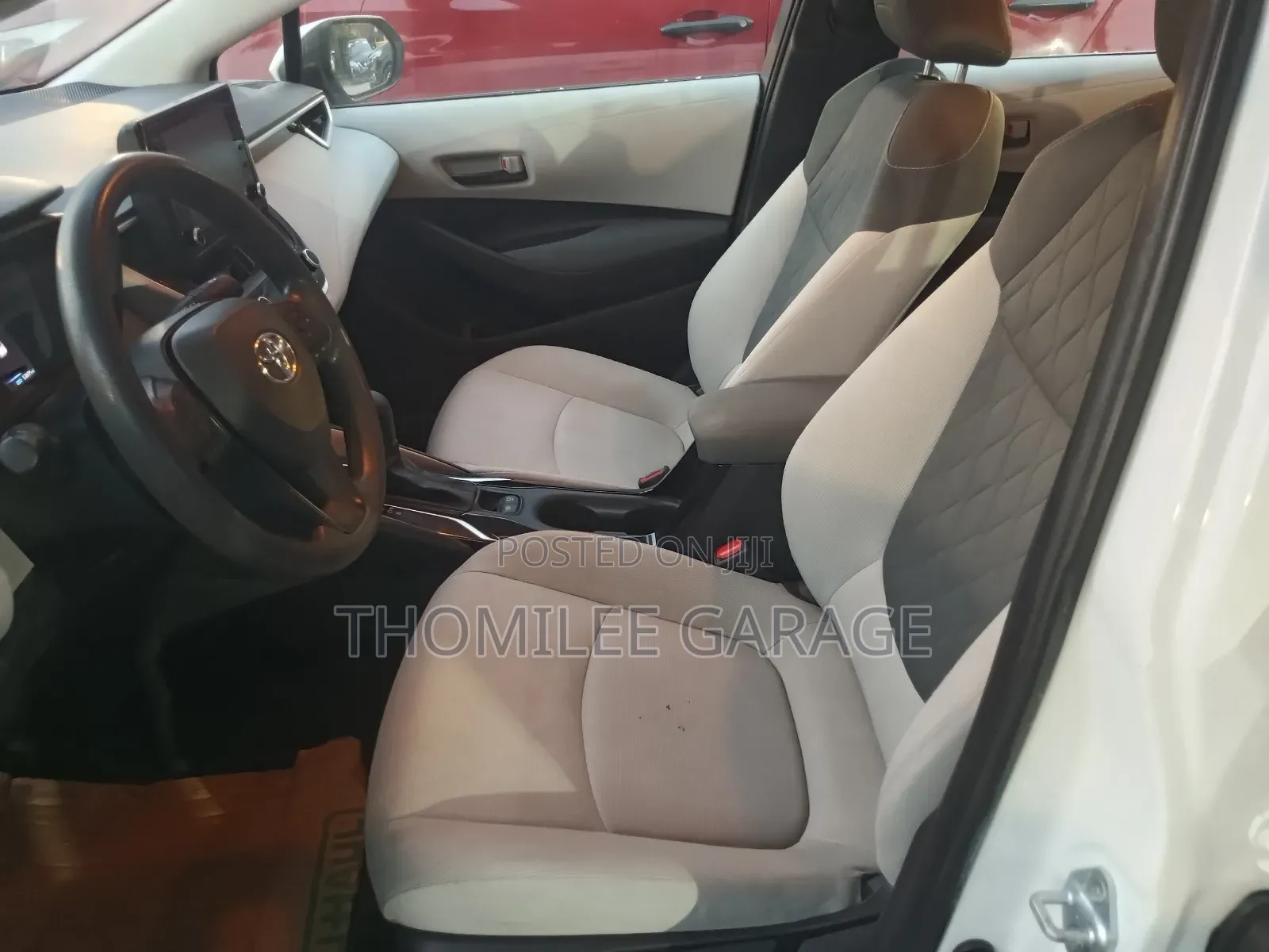 Toyota Corolla LE 2022 White