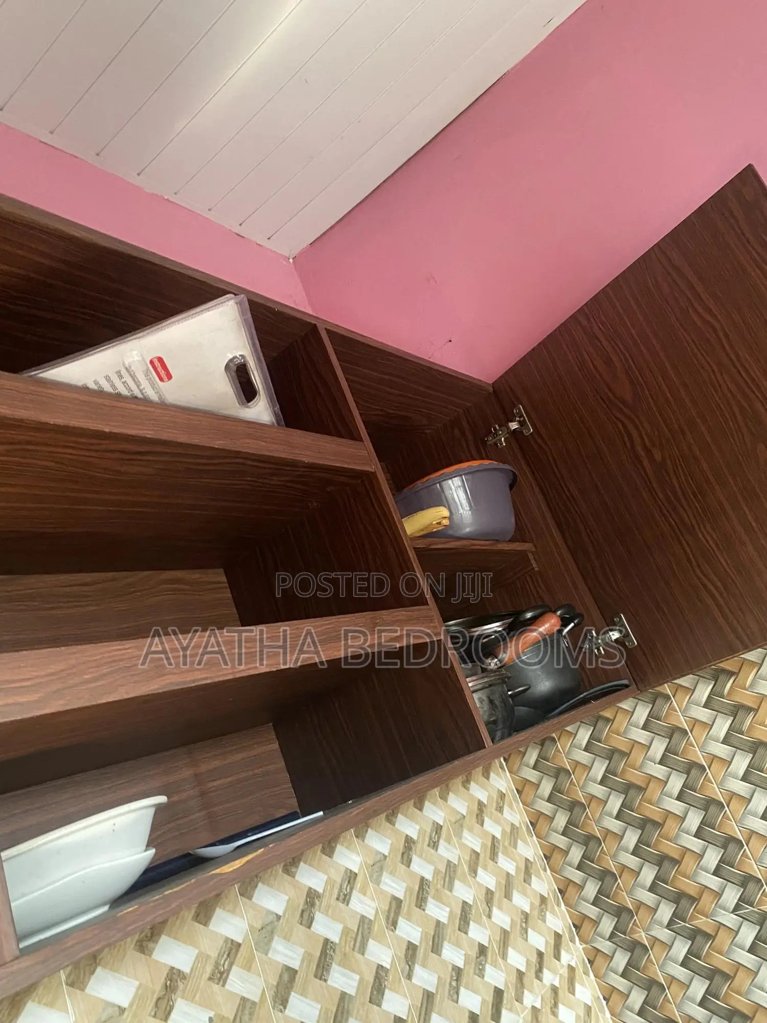 Furnished 1bdrm Apartment in Modern Properties, Ledzokuku-Krowor