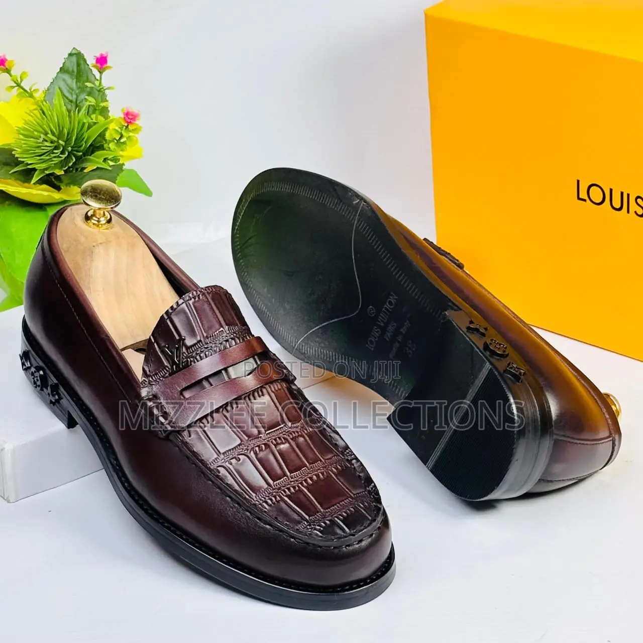Original Louis Vuitton Paris Loafers in 40-45