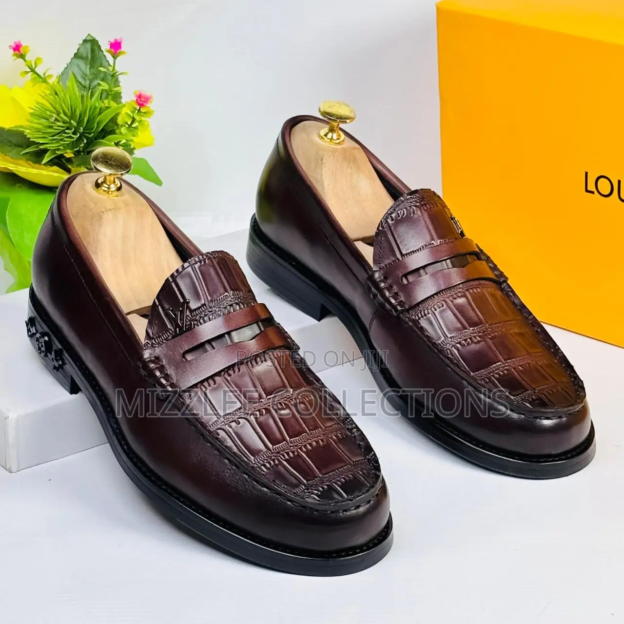 Original Louis Vuitton Paris Loafers in 40-45
