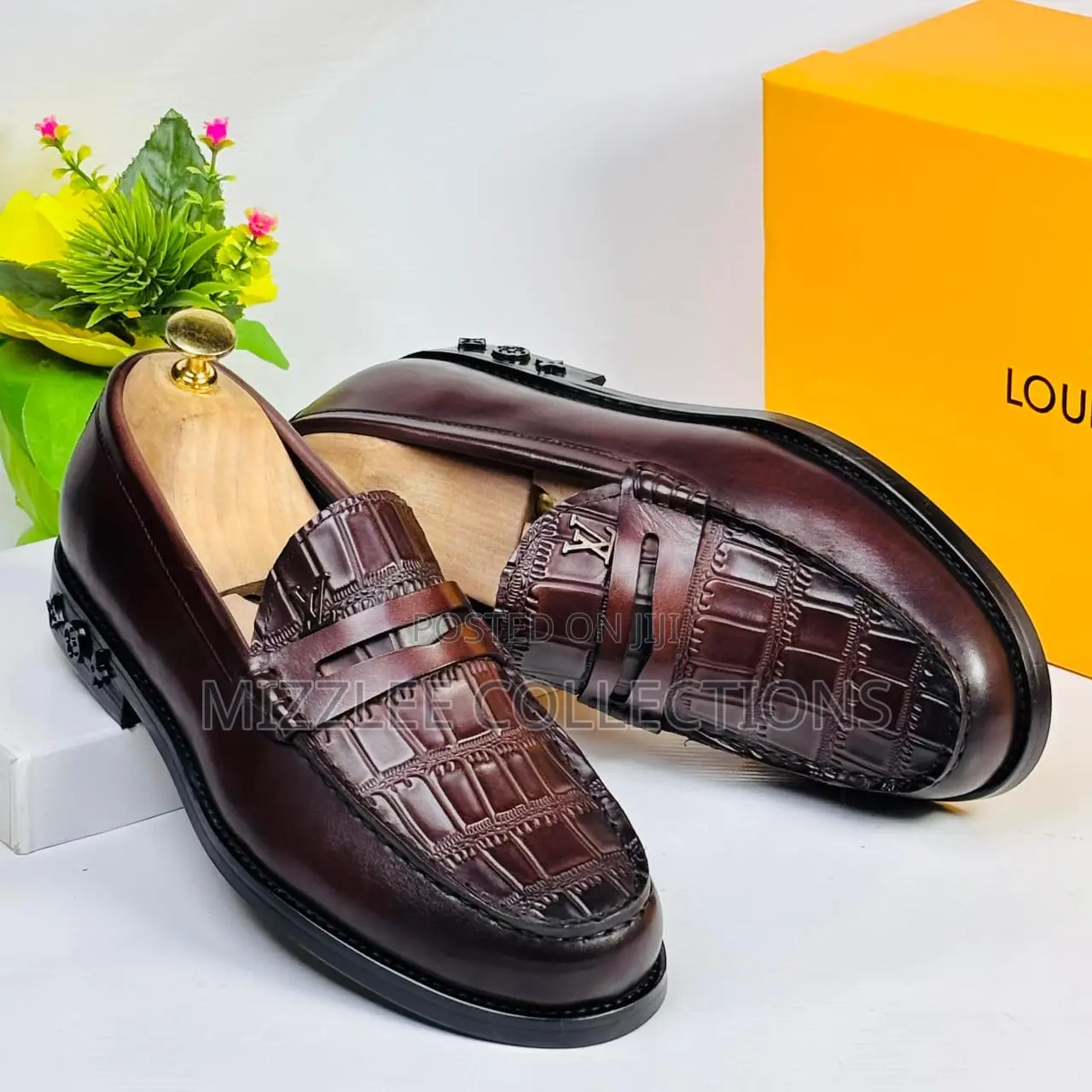 Original Louis Vuitton Paris Loafers in 40-45