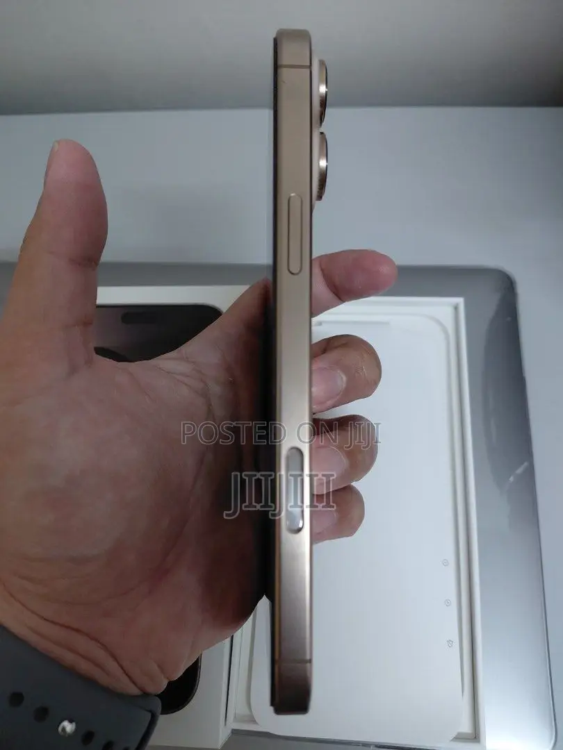 Apple iPhone 16 Pro Max 256 GB Gold