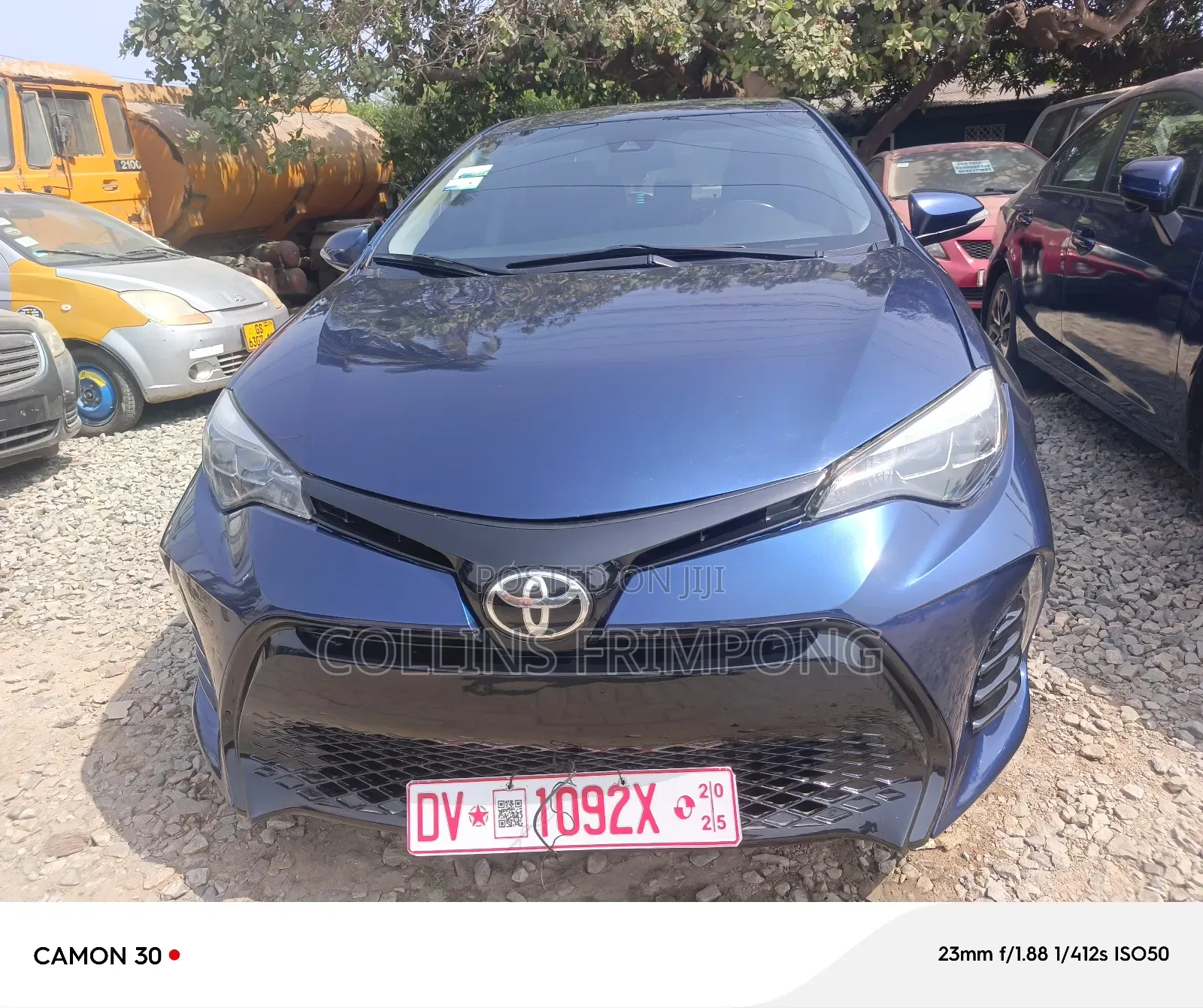 Toyota Corolla LE (1.8L 4cyl 2A) 2018 Blue