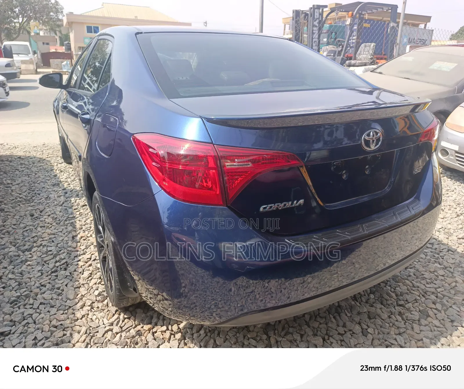 Toyota Corolla LE (1.8L 4cyl 2A) 2018 Blue