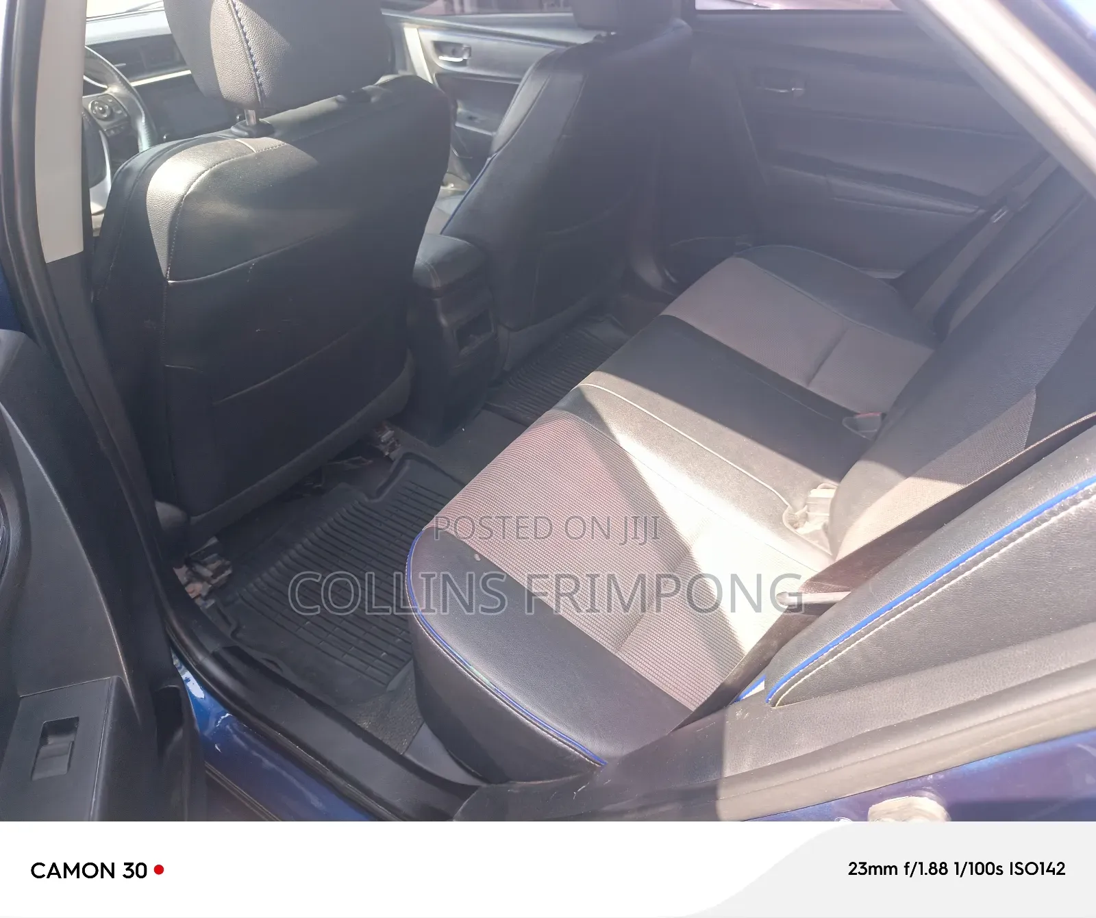 Toyota Corolla LE (1.8L 4cyl 2A) 2018 Blue