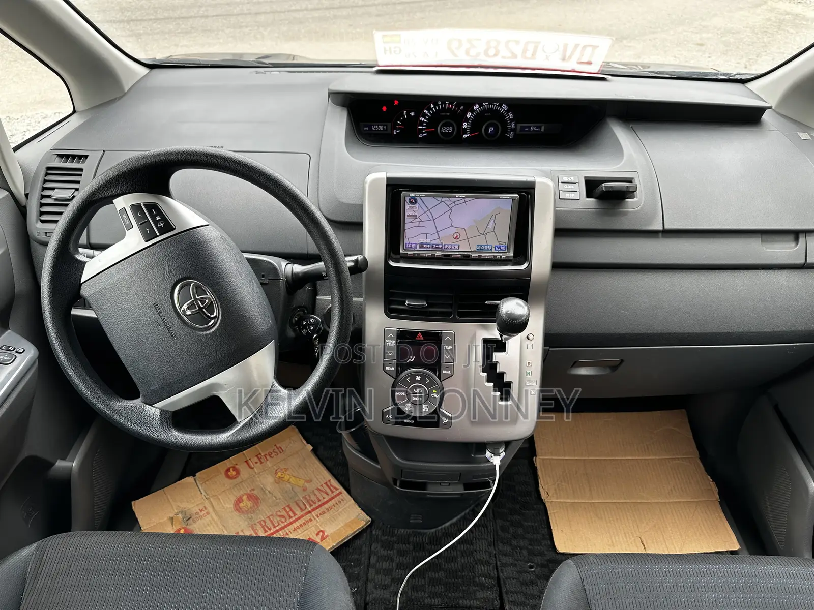 Toyota Voxy 2014 Black