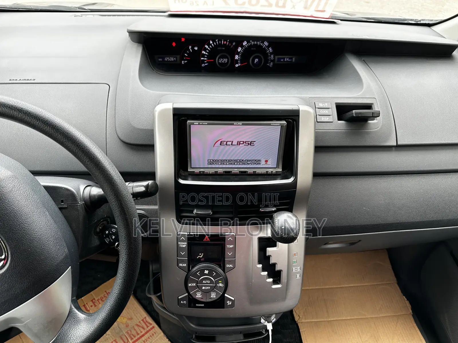 Toyota Voxy 2014 Black