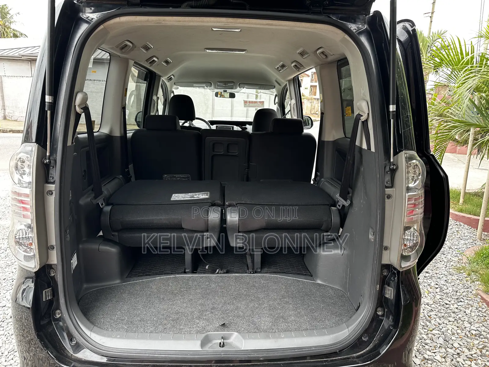 Toyota Voxy 2014 Black