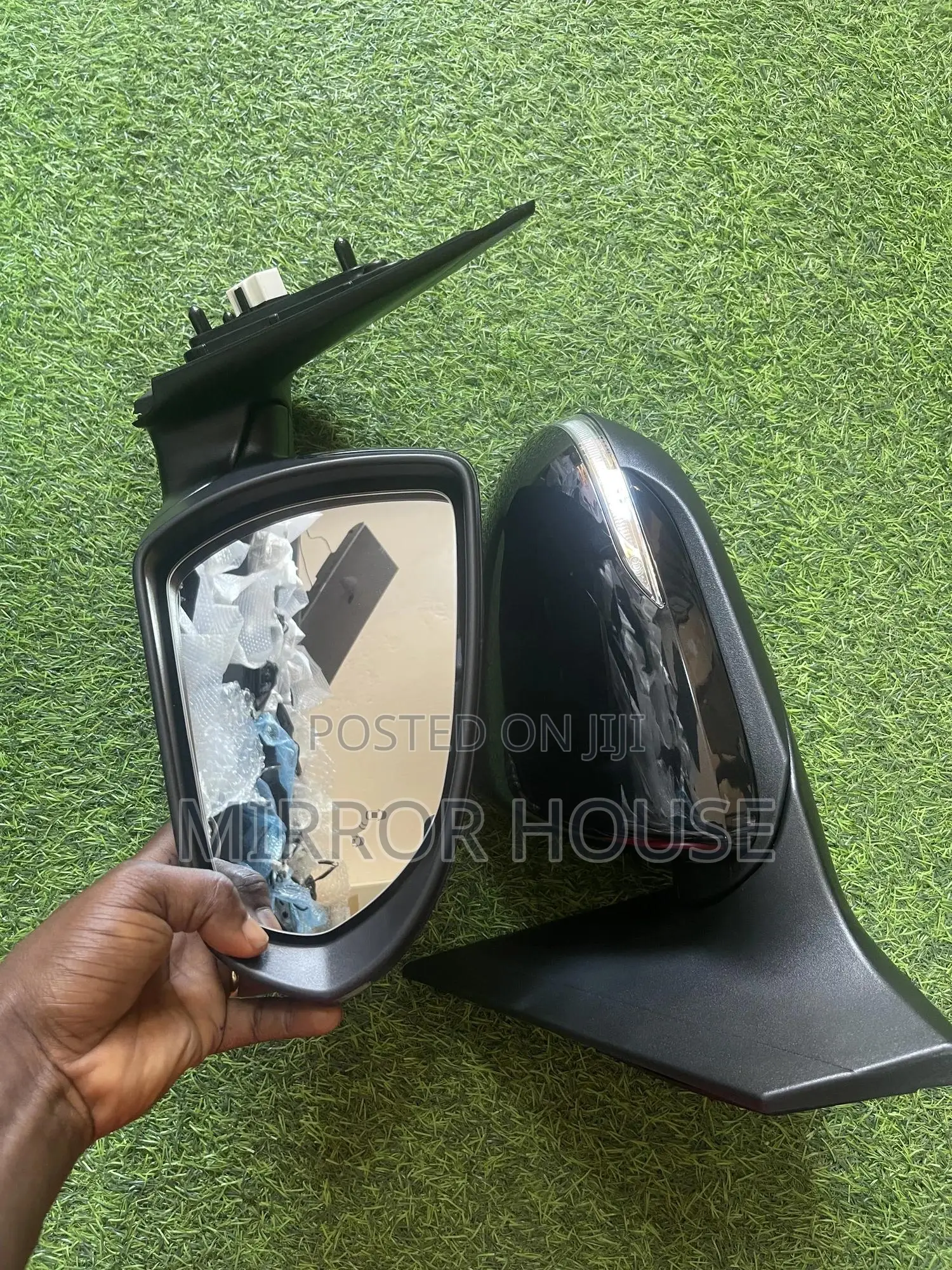 Hyundai Elantra 2017-2020 Side Mirror With Light and Sensor