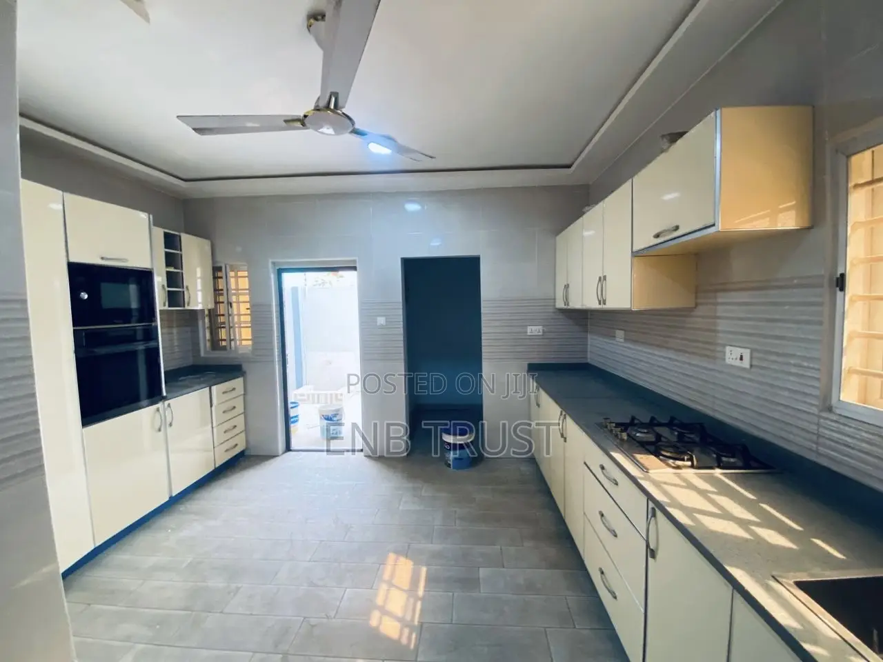 4bdrm Duplex in North Legon for rent