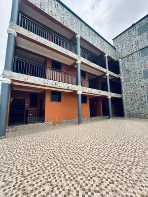 1bdrm Room & Parlour in West Hills Mall Area for rent