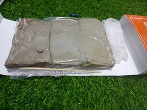 Natural Clay for Moulding