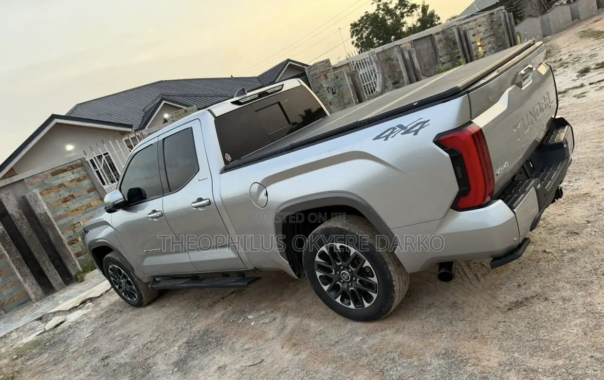 Toyota Tundra Limited Double Cab 6.5' Bed 2023 Silver