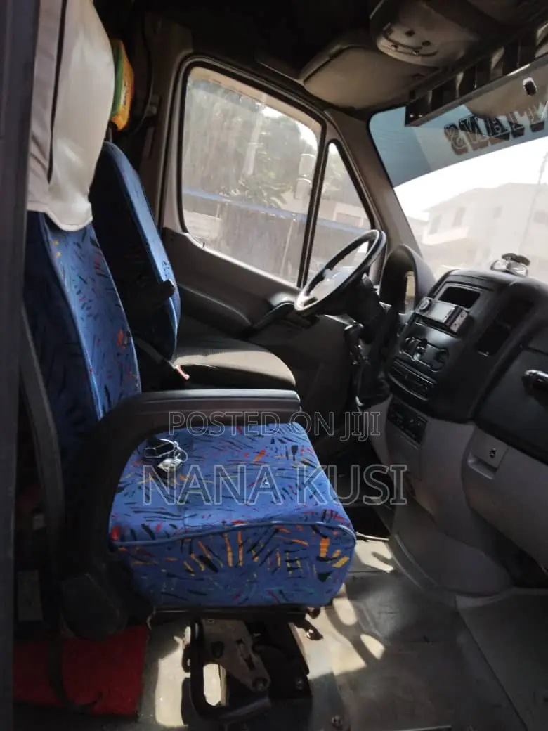 Mercedes-Benz Sprinter 2012 White
