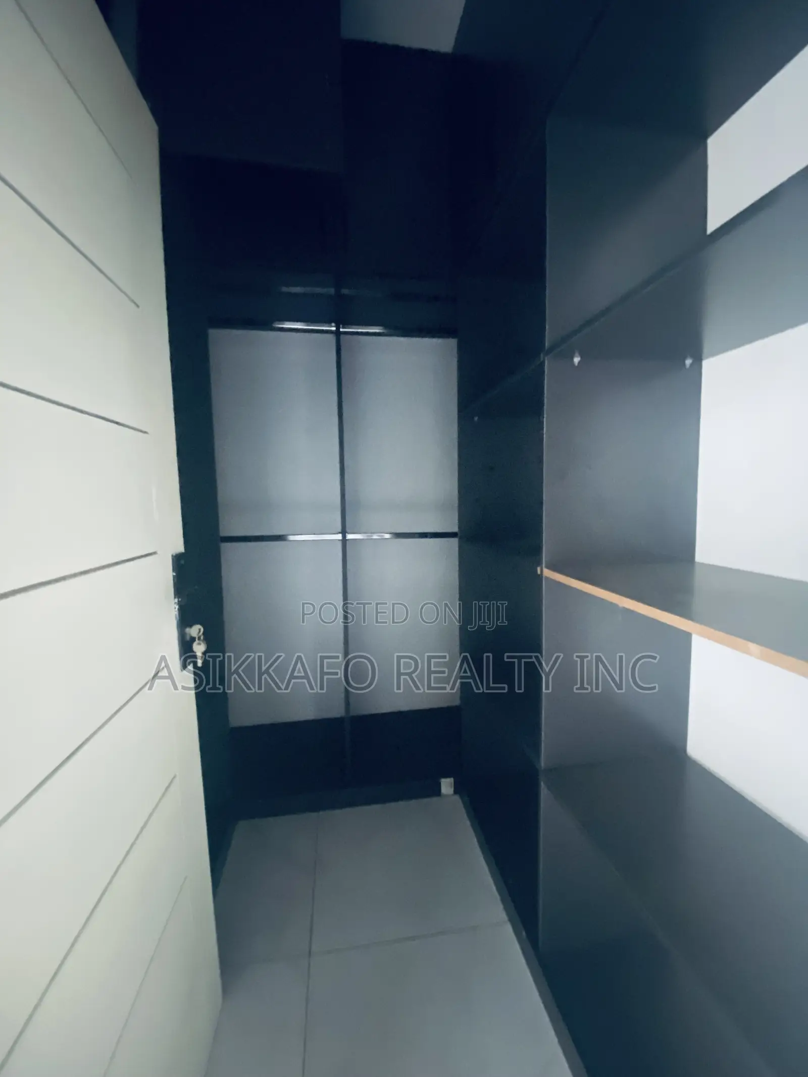 3bdrm Duplex in Hfc Estate, Spintex for rent