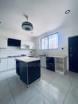 3bdrm Duplex in Hfc Estate, Spintex for rent