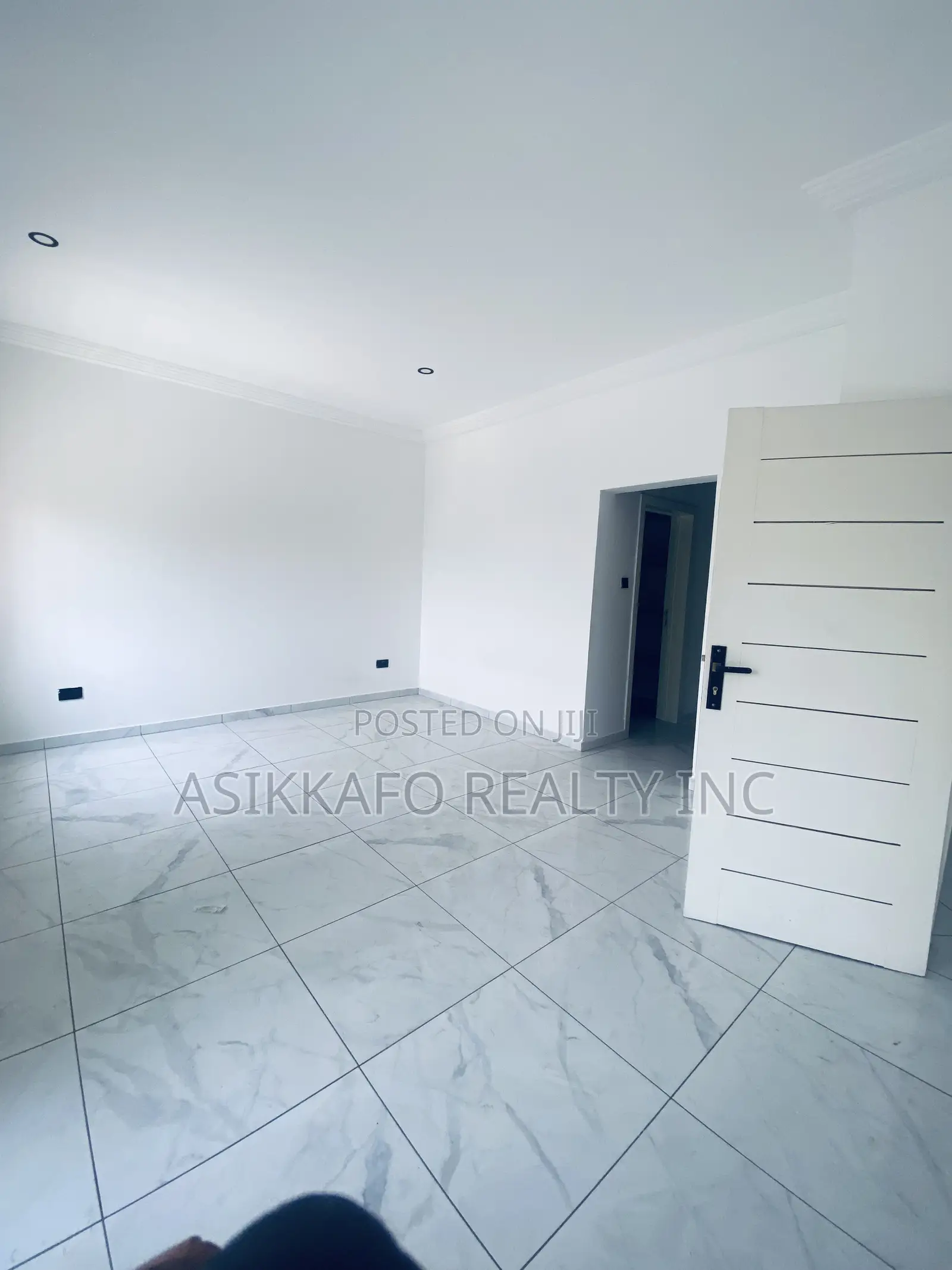 3bdrm Duplex in Hfc Estate, Spintex for rent