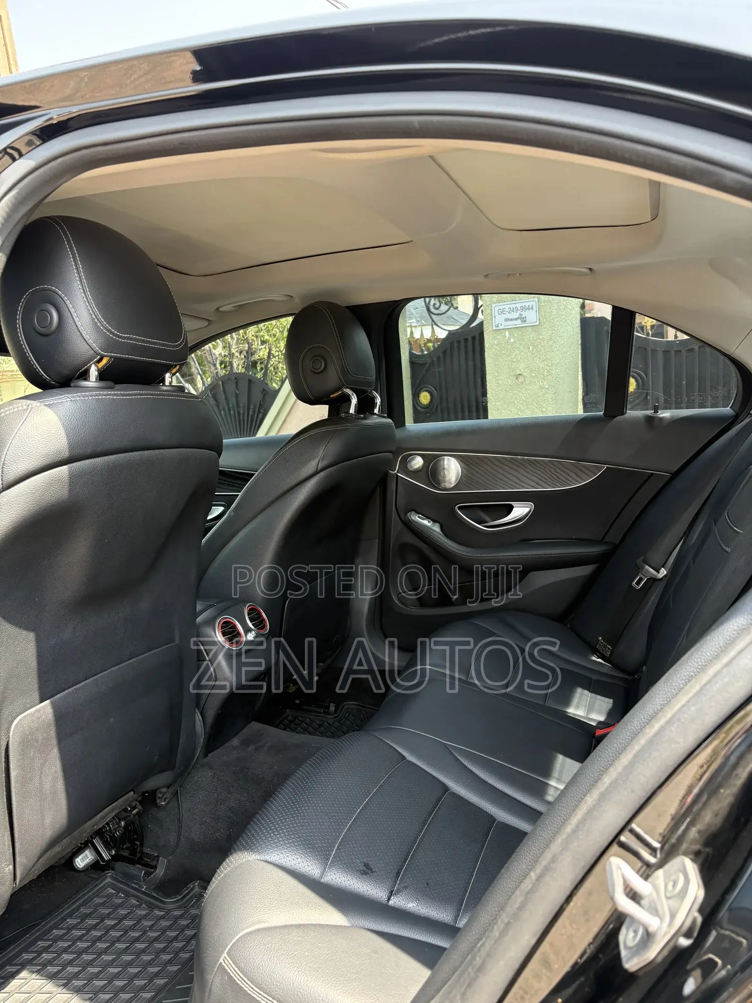 Mercedes-Benz C300 Base Sedan RWD (2.0L 4cyl 7A) 2017 Black