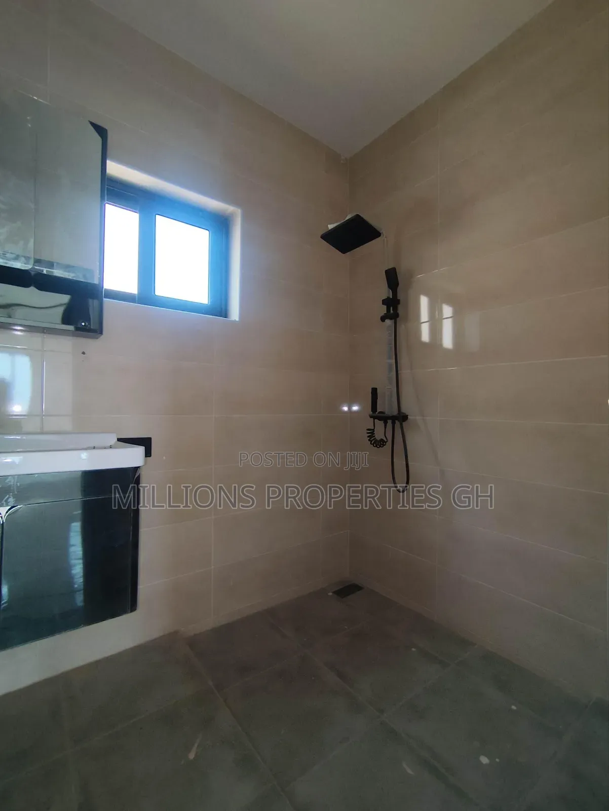 Furnished 3bdrm House in Millions Properties, East Legon for sale
