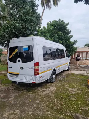 Mercedes-Benz Sprinter 2012 White