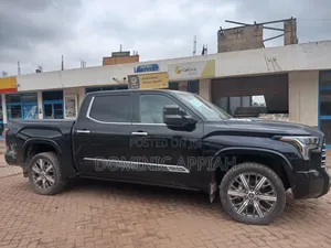 Toyota Tundra SR5 2022 Black