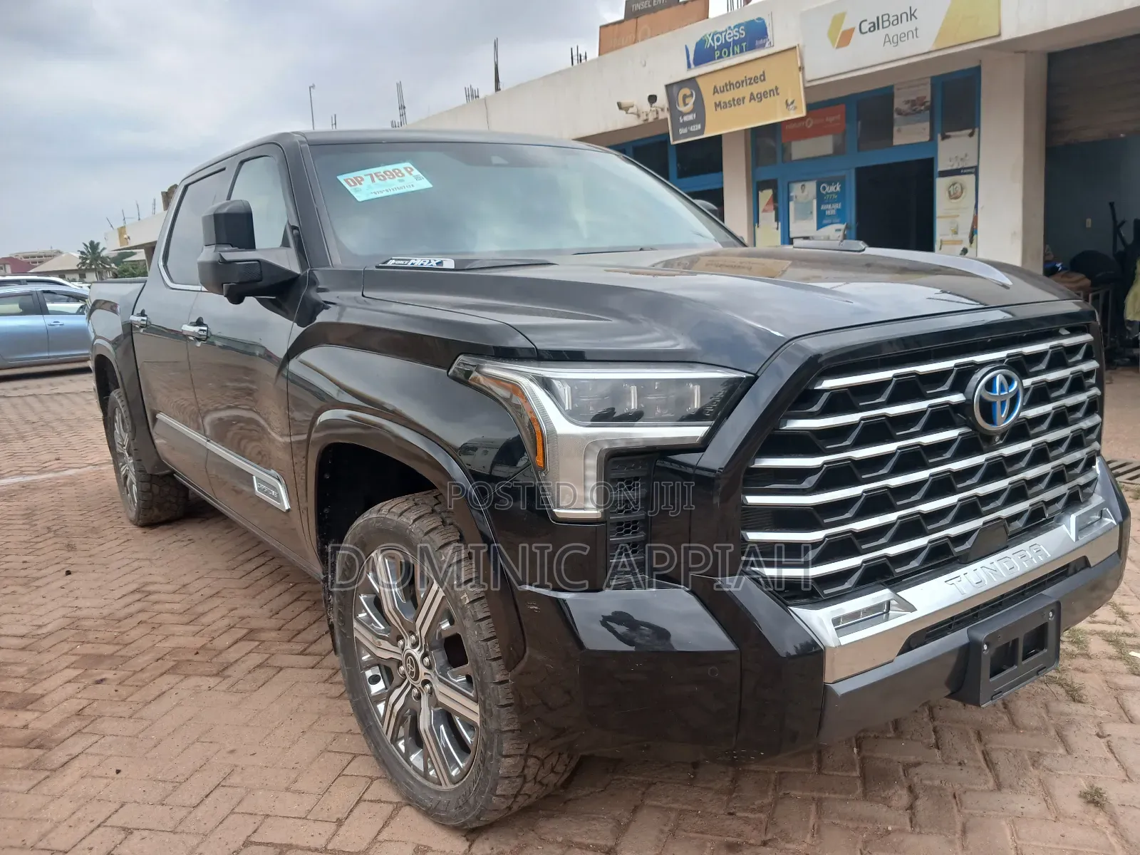 Toyota Tundra SR5 2022 Black