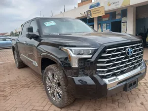 Toyota Tundra SR5 2022 Black