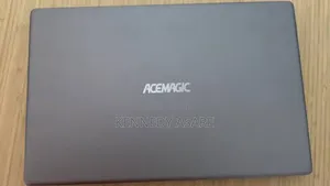 Laptop 8GB Intel SSD 256GB