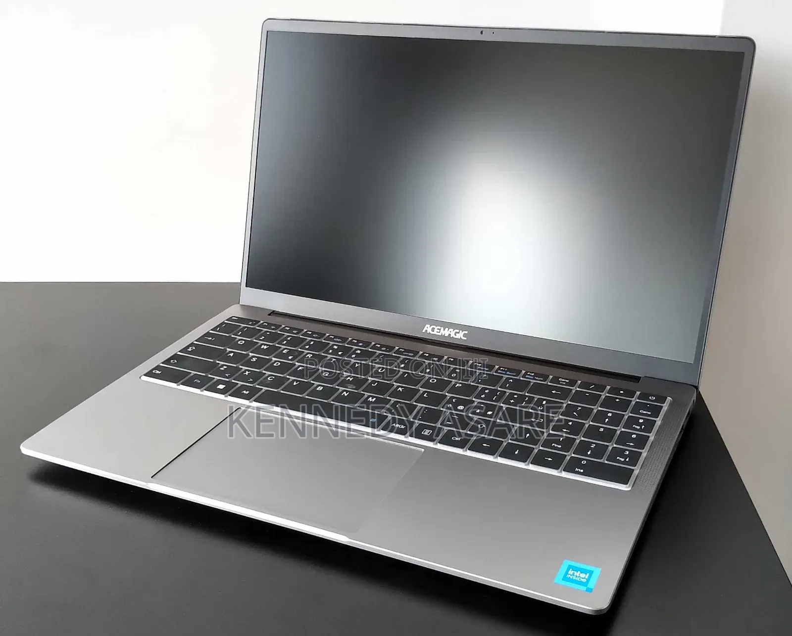 Laptop 8GB Intel SSD 256GB