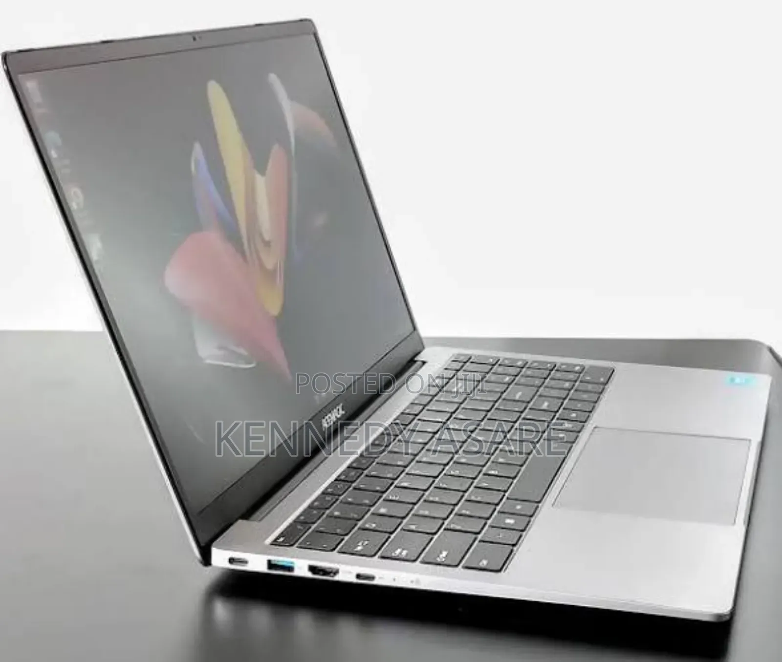 Laptop 8GB Intel SSD 256GB