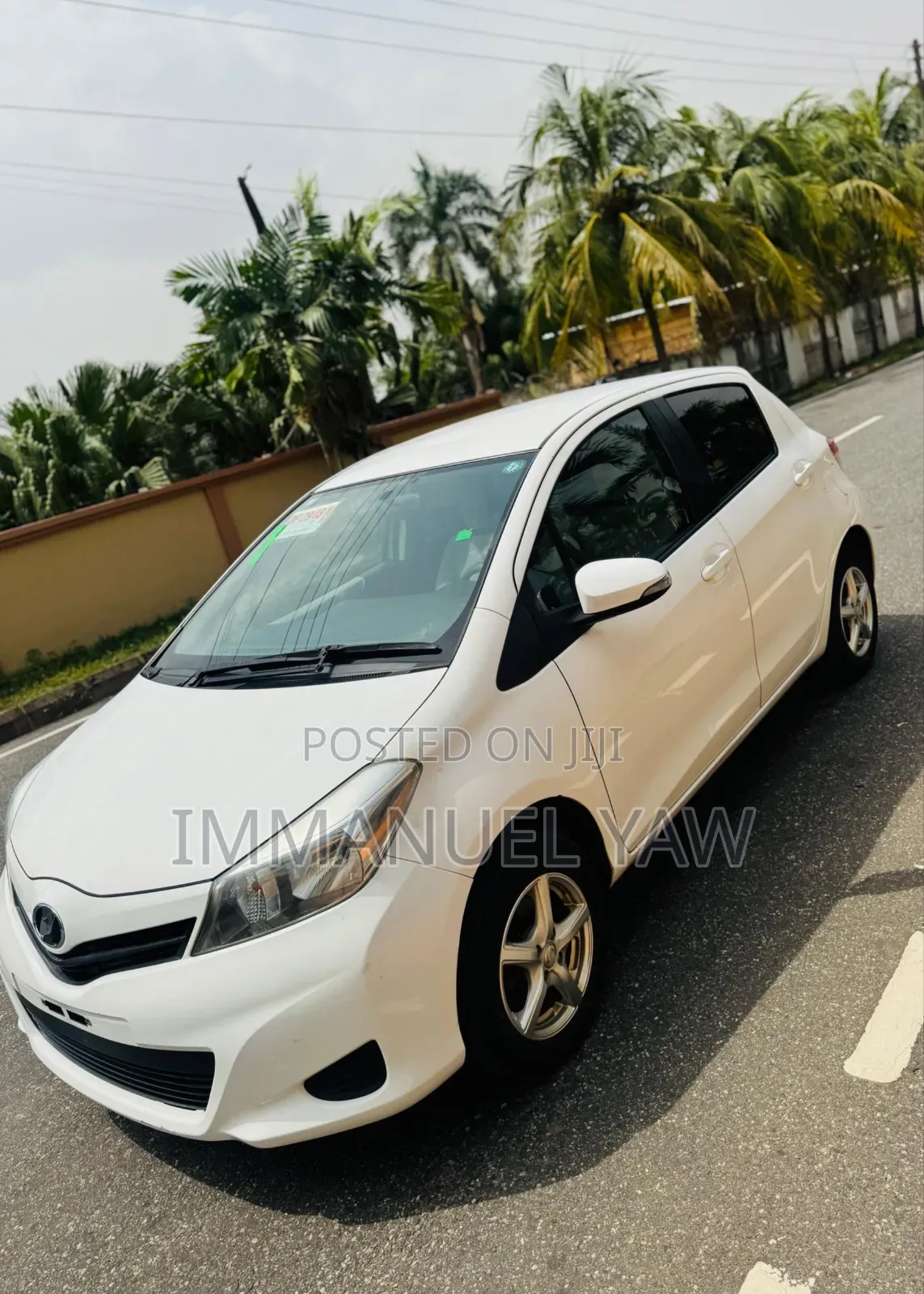 Toyota Vitz 1.3 AWD 5dr 2013 White