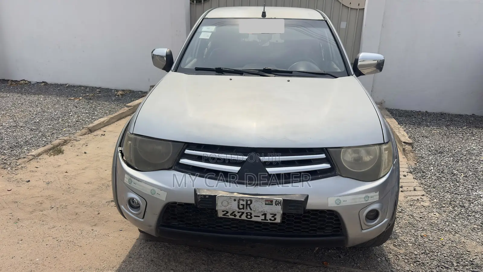 Mitsubishi L200 Double Cab 2.5 180hp 4WD 2012 Silver
