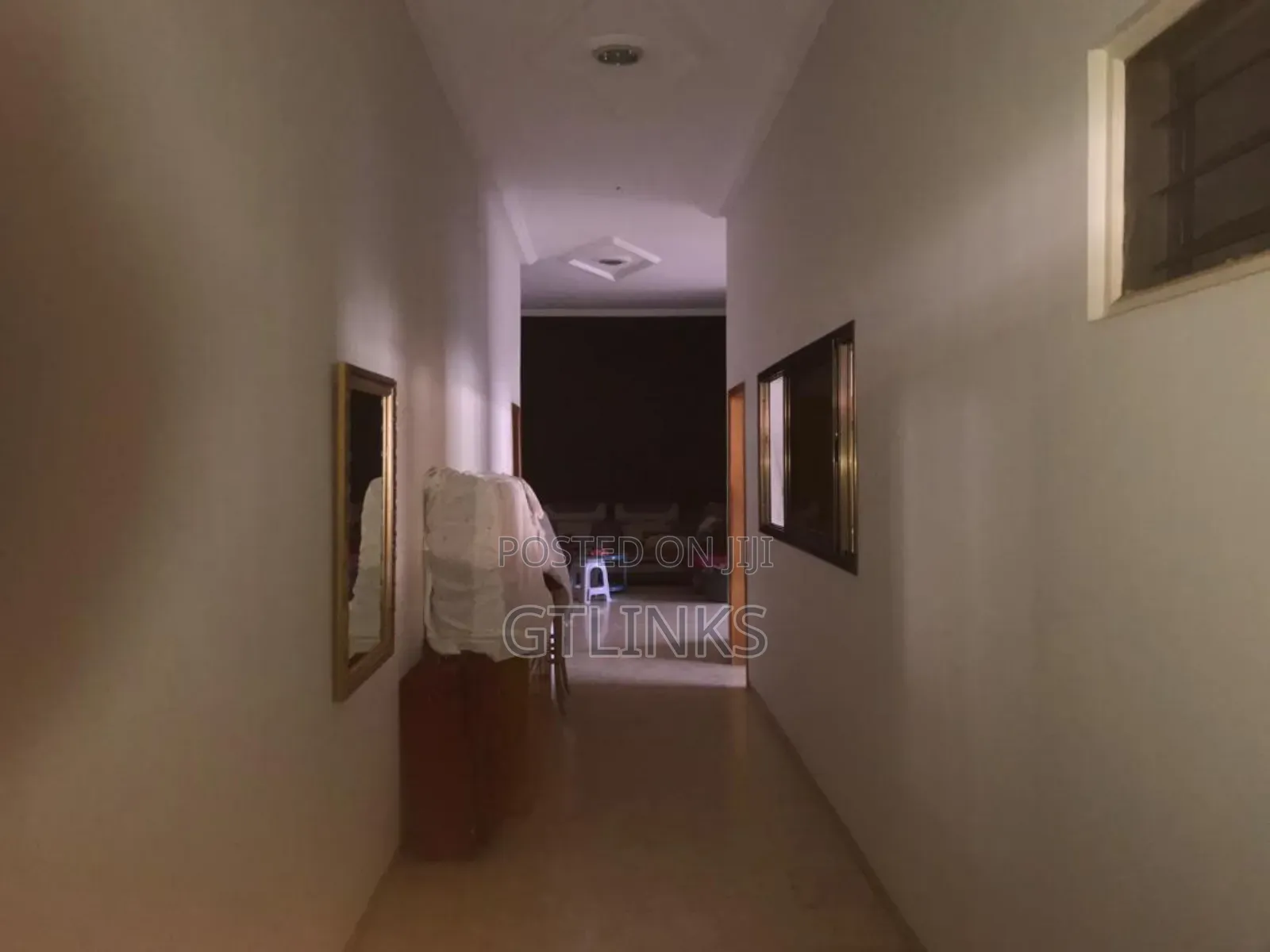 6bdrm House in Emef Lagoon Estate, Sakumono for sale