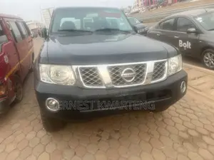 Nissan Patrol 2012 Black