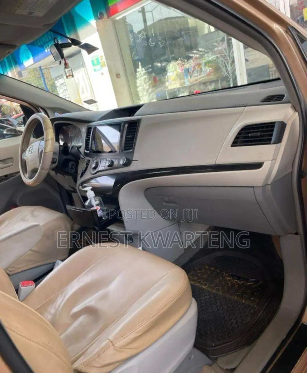 Toyota Sienna 2015 Brown