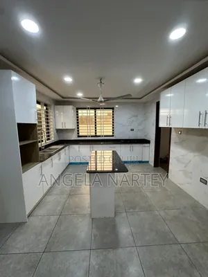 5bdrm House in West Legon, Accra Metropolitan for sale