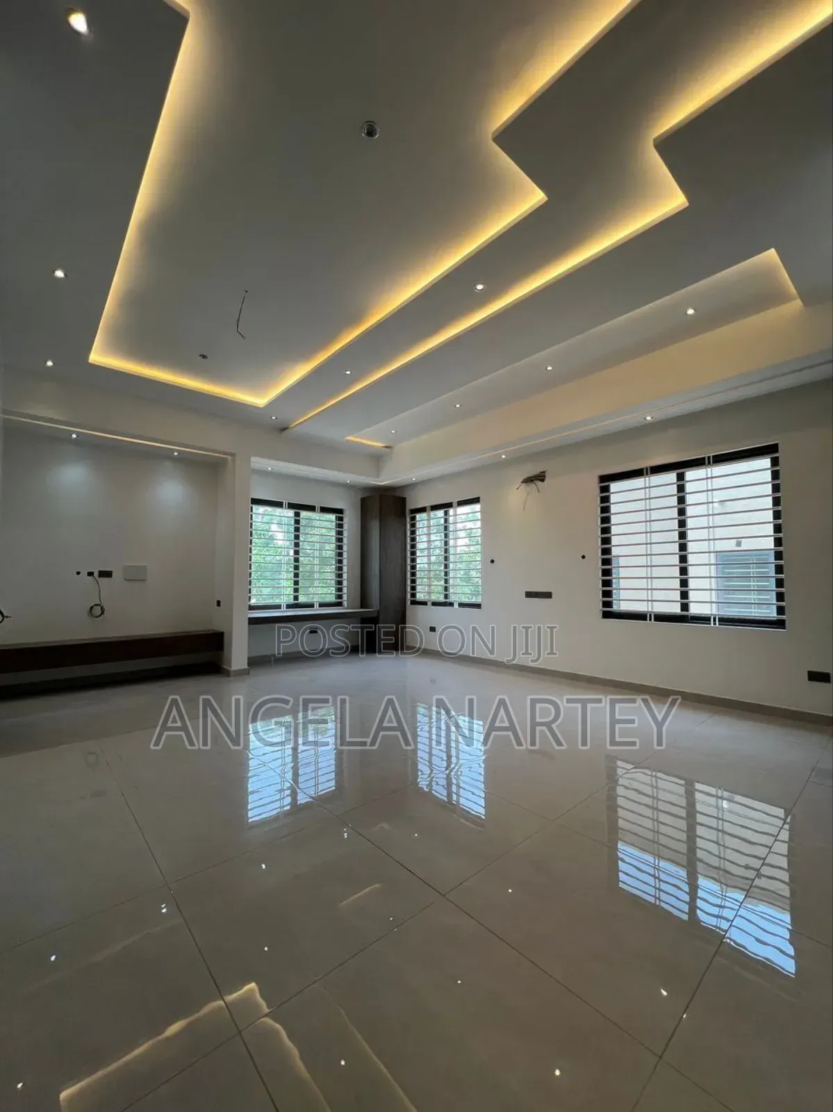 5bdrm House in West Transacco, Accra Metropolitan for sale