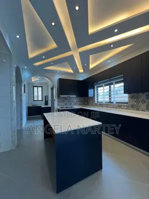 5bdrm House in West Transacco, Accra Metropolitan for sale