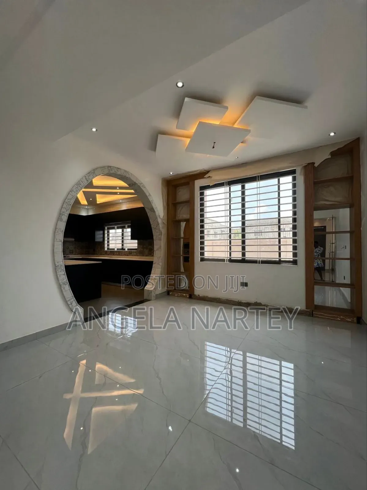 5bdrm House in West Transacco, Accra Metropolitan for sale
